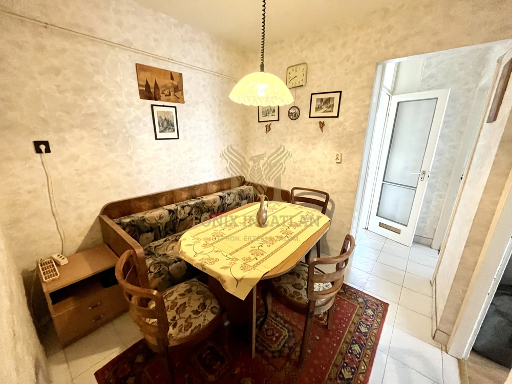 Eladó 3 szobás, erkélyes lakás Debrecen-Újkertben, a Malompark közelében!