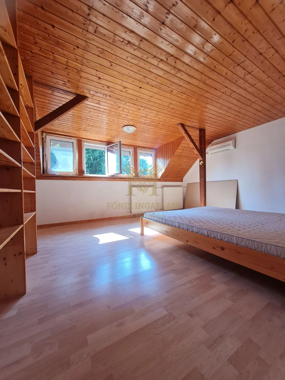 Kismaros上自然环境中的待翻修公寓出售！