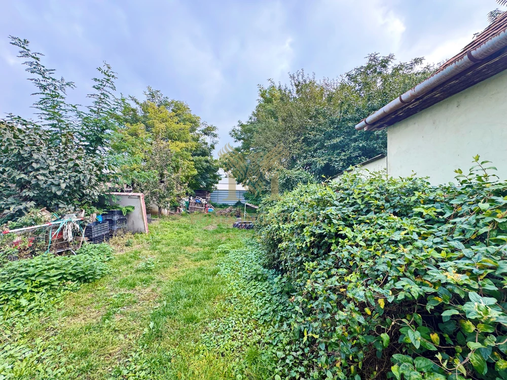 Felújítandó 2 szintes ház alkuképesen eladó!