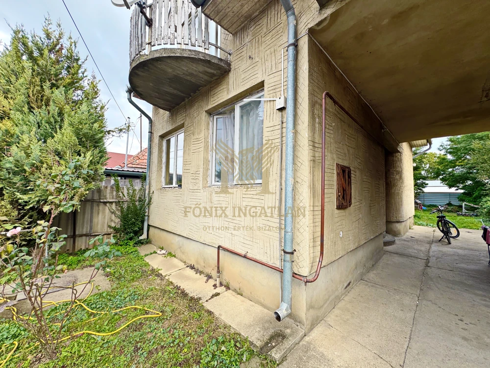 Felújítandó 2 szintes ház alkuképesen eladó!