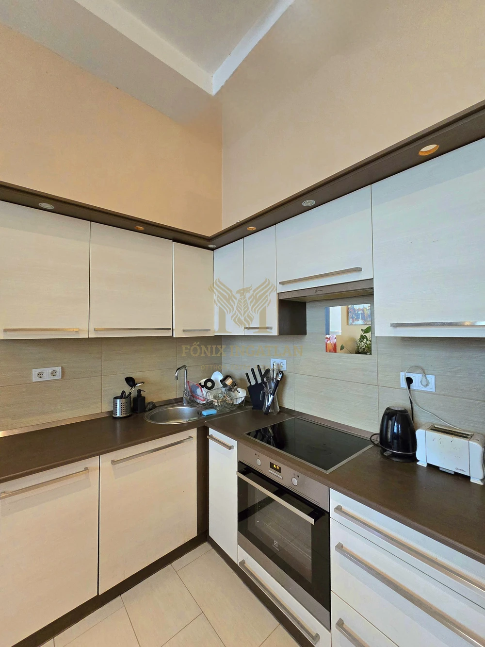 ÚJLIPÓTVÁROS XIII. kerület egyik legkedveltebb részén a Hegedűs Gyula utcában felújított lakás eladó!