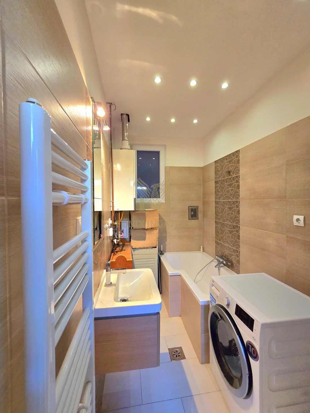 ÚJLIPÓTVÁROS XIII. kerület egyik legkedveltebb részén a Hegedűs Gyula utcában felújított lakás eladó!