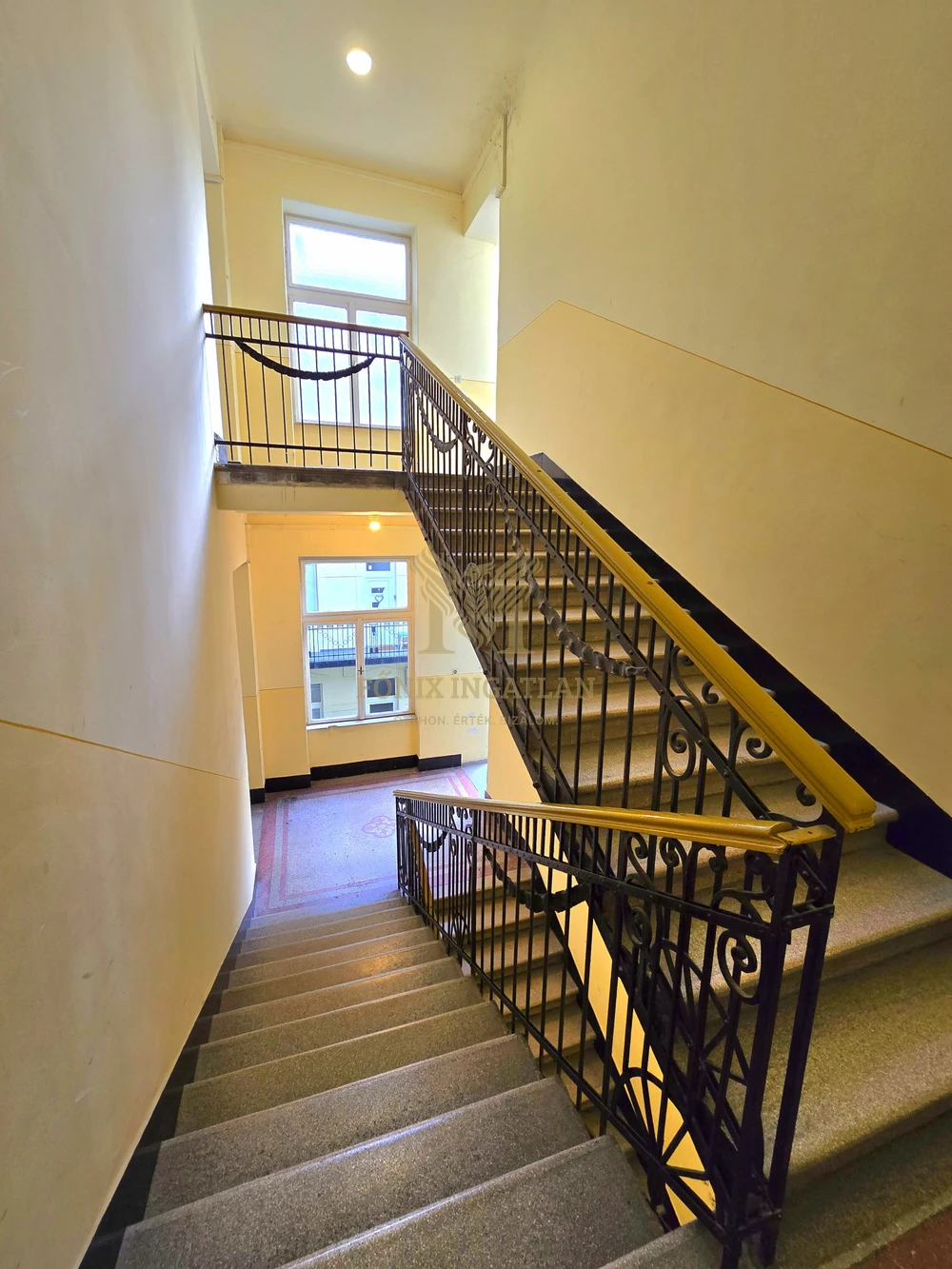 ÚJLIPÓTVÁROS XIII. kerület egyik legkedveltebb részén a Hegedűs Gyula utcában felújított lakás eladó!