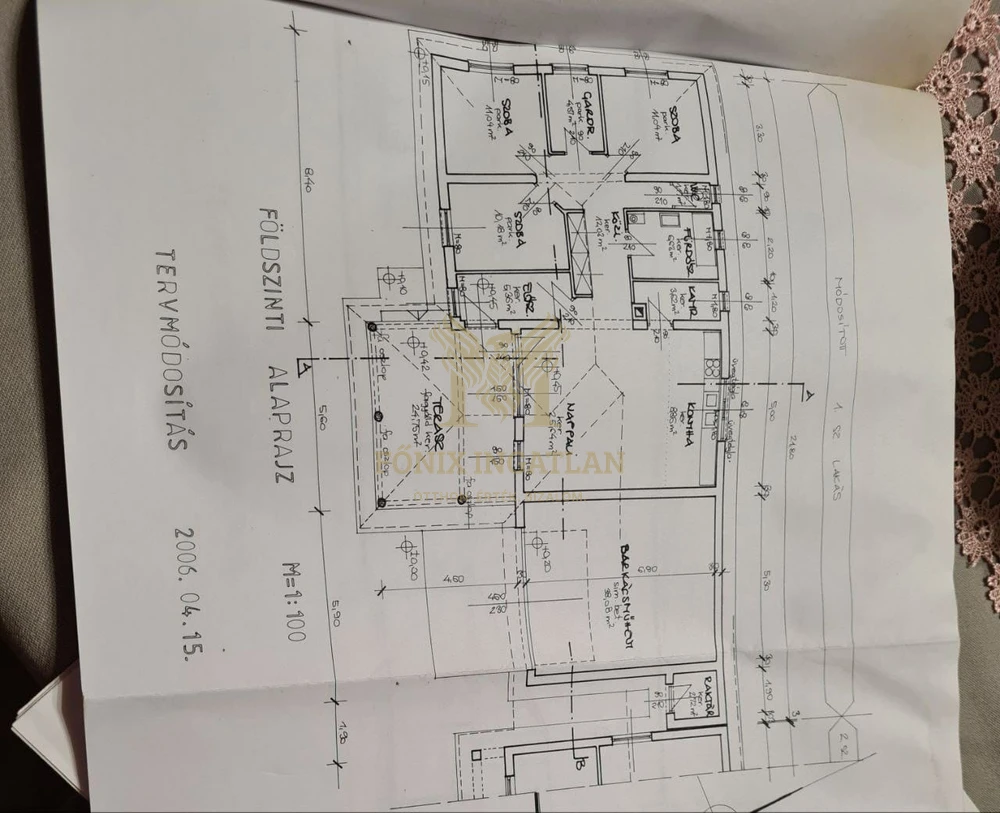 RUSZTIKUS JELLEGŰ, MODERN CSALÁDI HÁZ