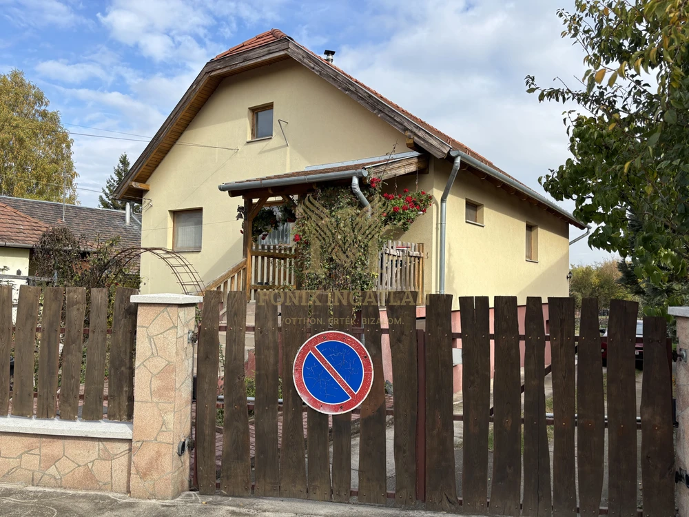 Ideális családoknak és befektetőknek – külön lakrész + albérleti lehetőség!