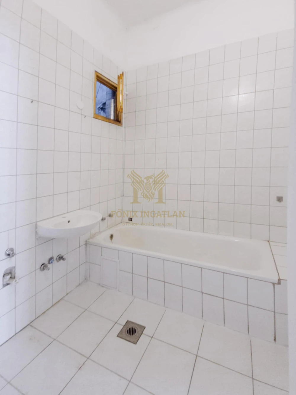 Felújítandó lakás a NAGYMEZŐ utcában