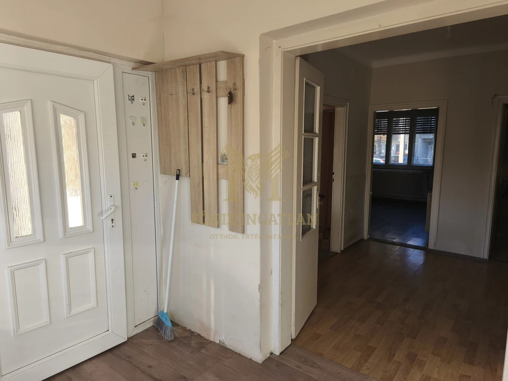 Eladó családi ház Kaposváron, Cser városrészben