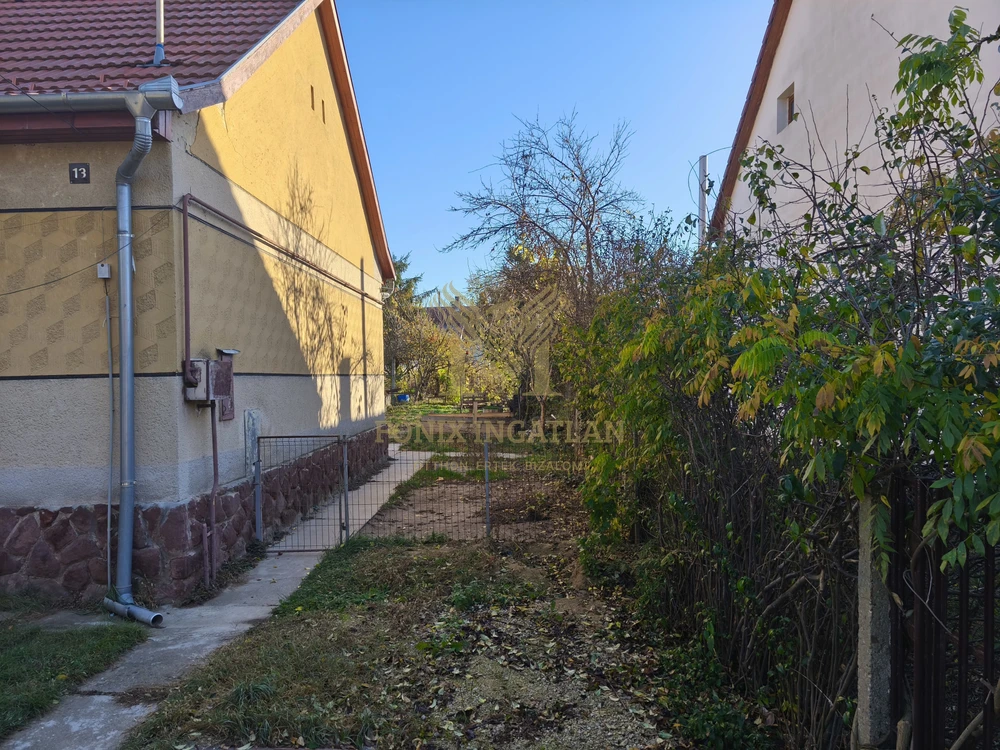 Eladó családi ház Kaposváron, Cser városrészben