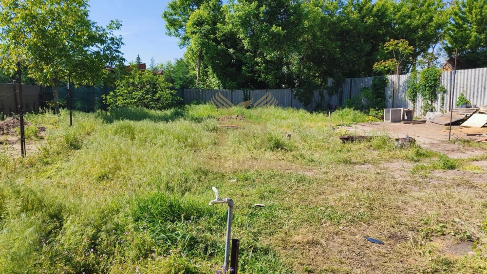 Eladó építési telek Dunakeszin, a Révdűlő csendes, jól megközelíthető részén.