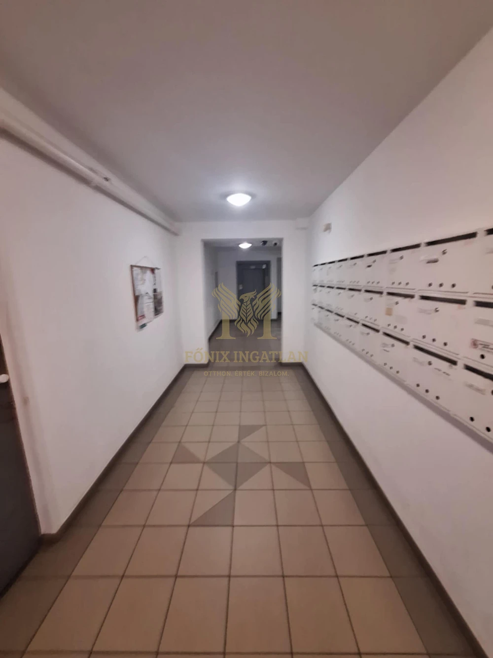 Eladó lakás beépíthető tetőtérrel és saját parkolókkal a XV. kerületben Újpest határában