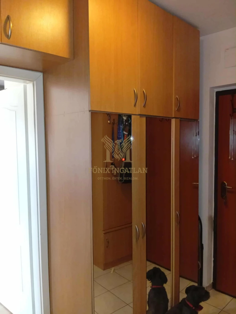 Eladó lakás beépíthető tetőtérrel és saját parkolókkal a XV. kerületben Újpest határában