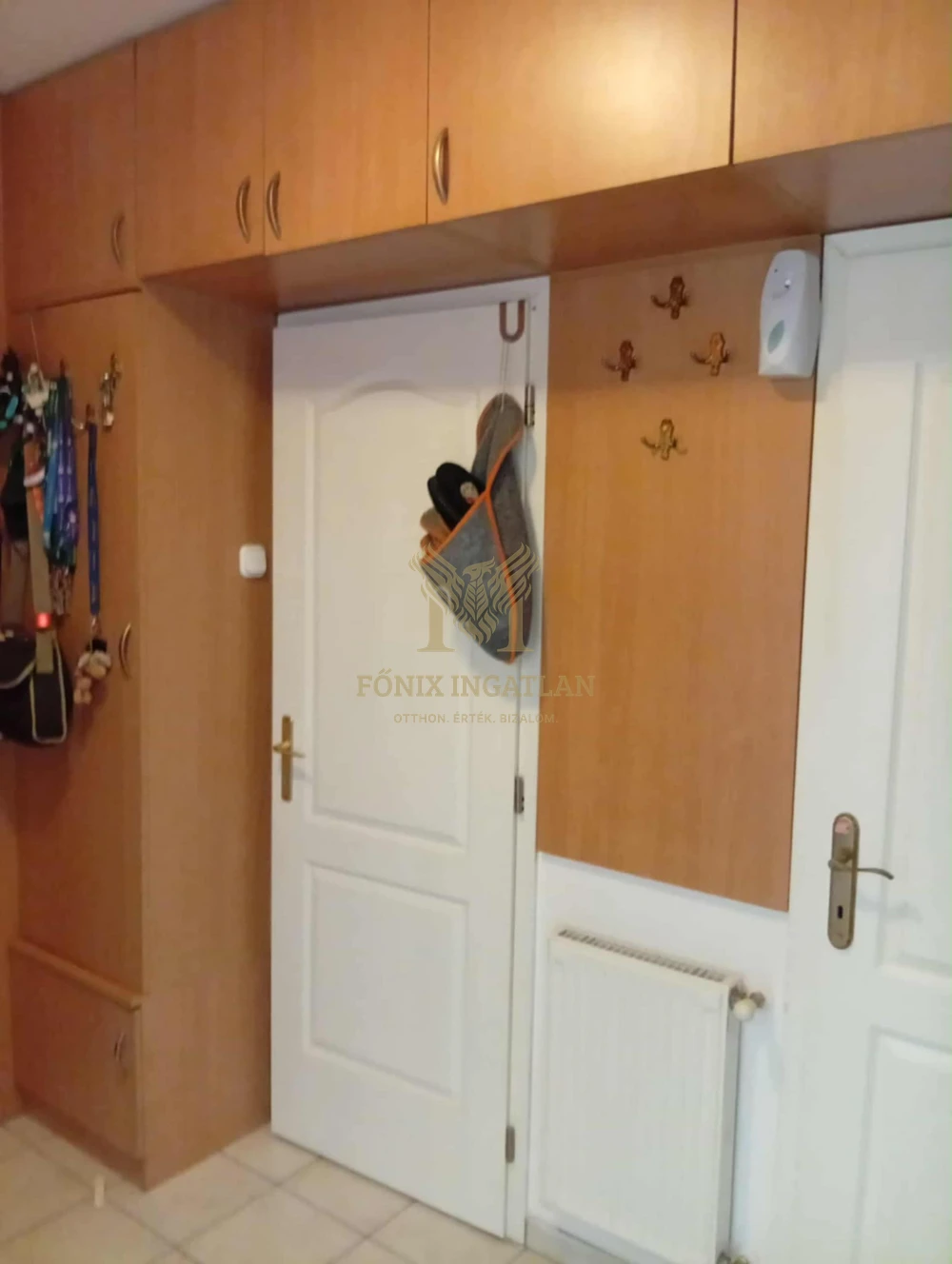 Eladó lakás beépíthető tetőtérrel és saját parkolókkal a XV. kerületben Újpest határában