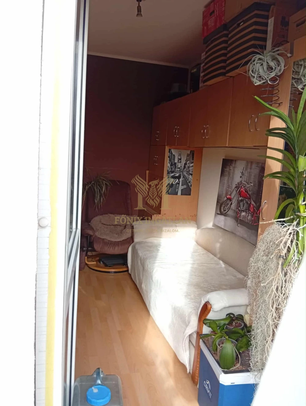 Eladó lakás beépíthető tetőtérrel és saját parkolókkal a XV. kerületben Újpest határában