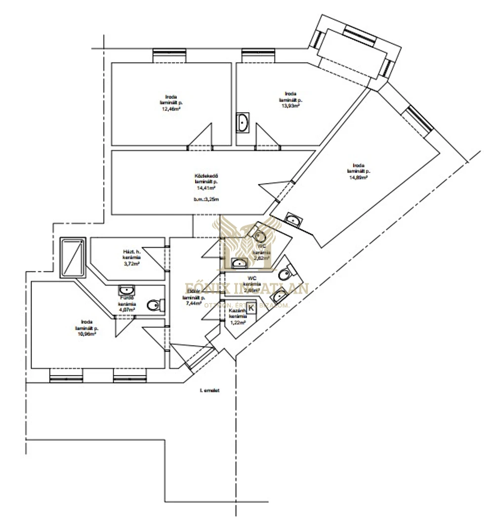 Ritka lehetőség a Széna téren: prémium rendelő / magánegészségügyi szolgáltató helyiség eladó!