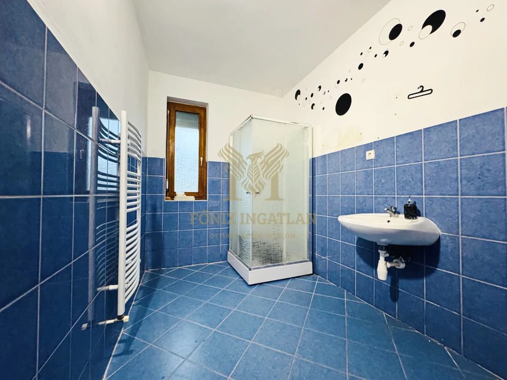 Sámsonkerti 4 hálós ikerház eladó!