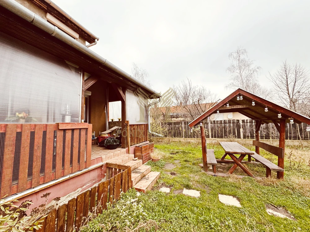 Sámsonkerti 4 hálós ikerház eladó!