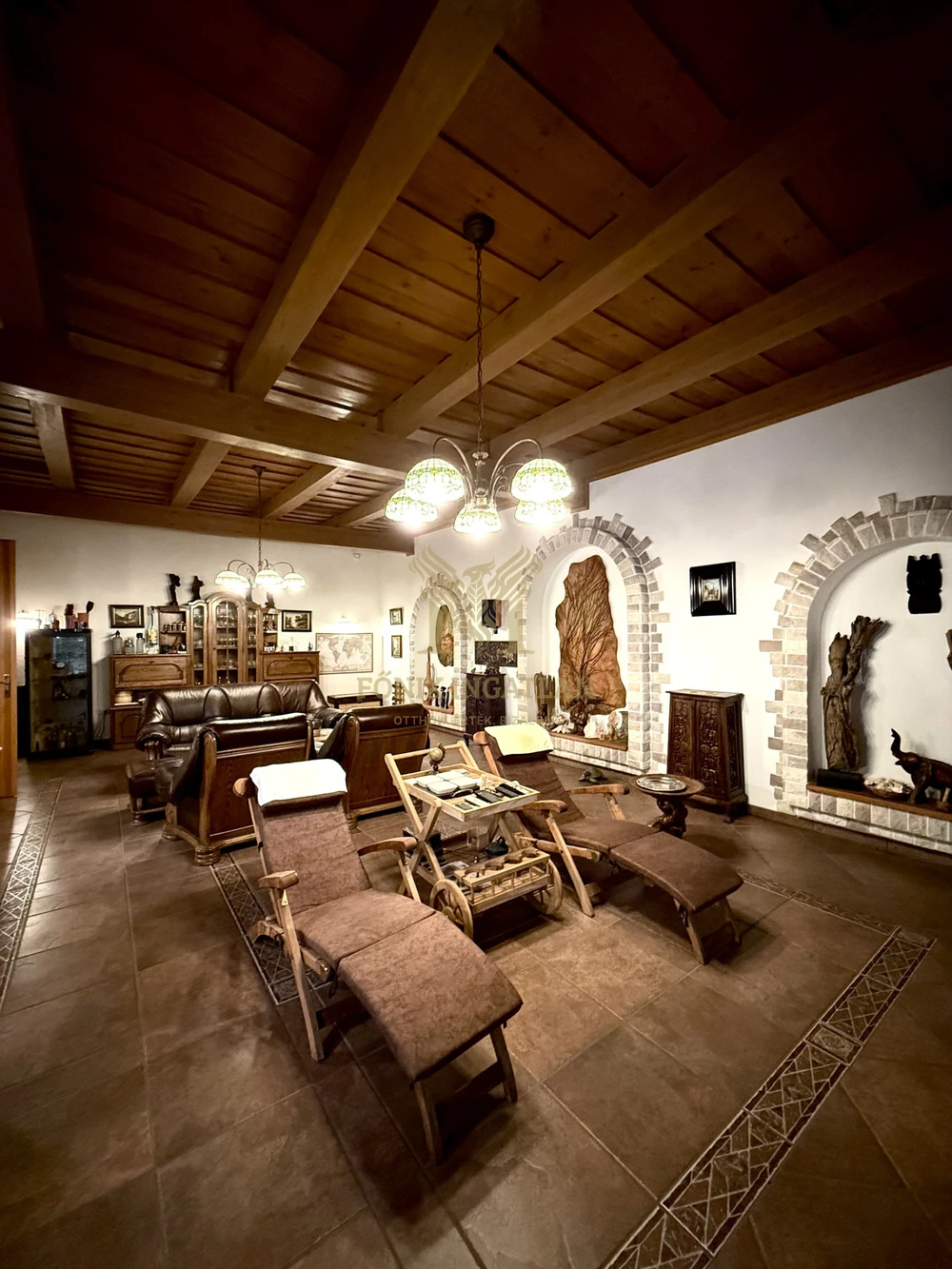 KÜLÖNLEGES CSALÁDI BIRTOK ELADÓ DEBRECEN, JÓZSA VÁROSRÉSZEN!