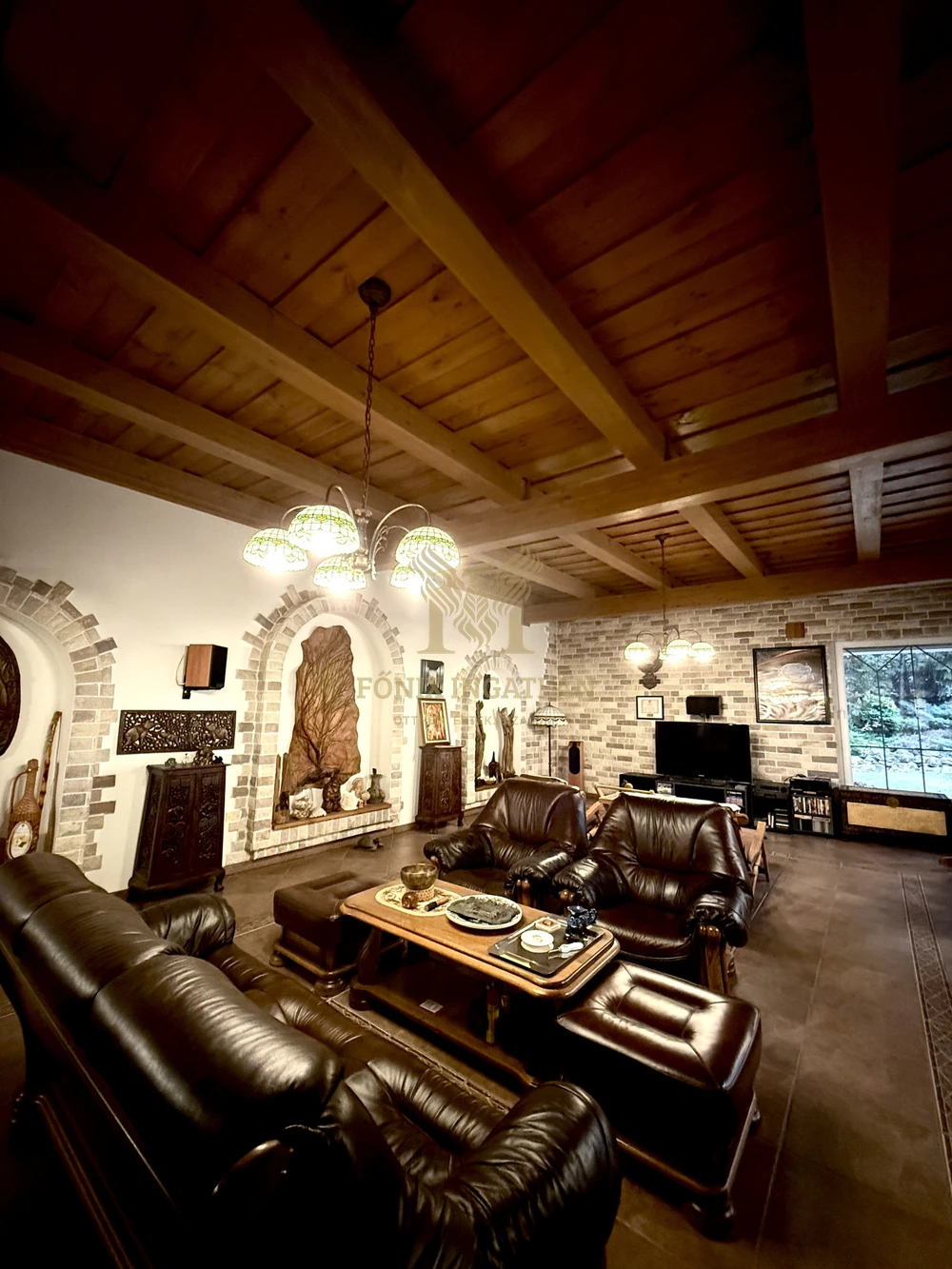 KÜLÖNLEGES CSALÁDI BIRTOK ELADÓ DEBRECEN, JÓZSA VÁROSRÉSZEN!