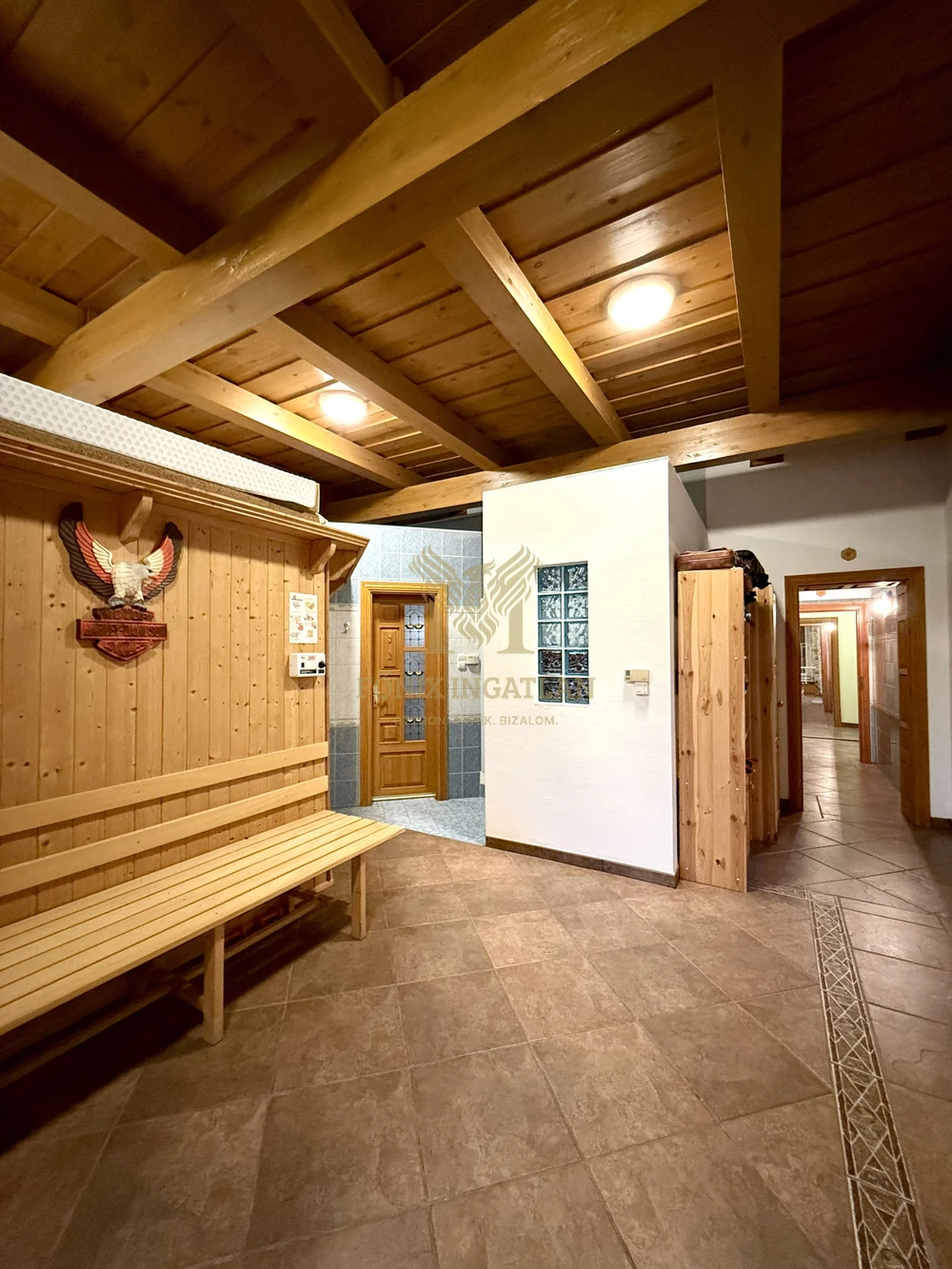 KÜLÖNLEGES CSALÁDI BIRTOK ELADÓ DEBRECEN, JÓZSA VÁROSRÉSZEN!