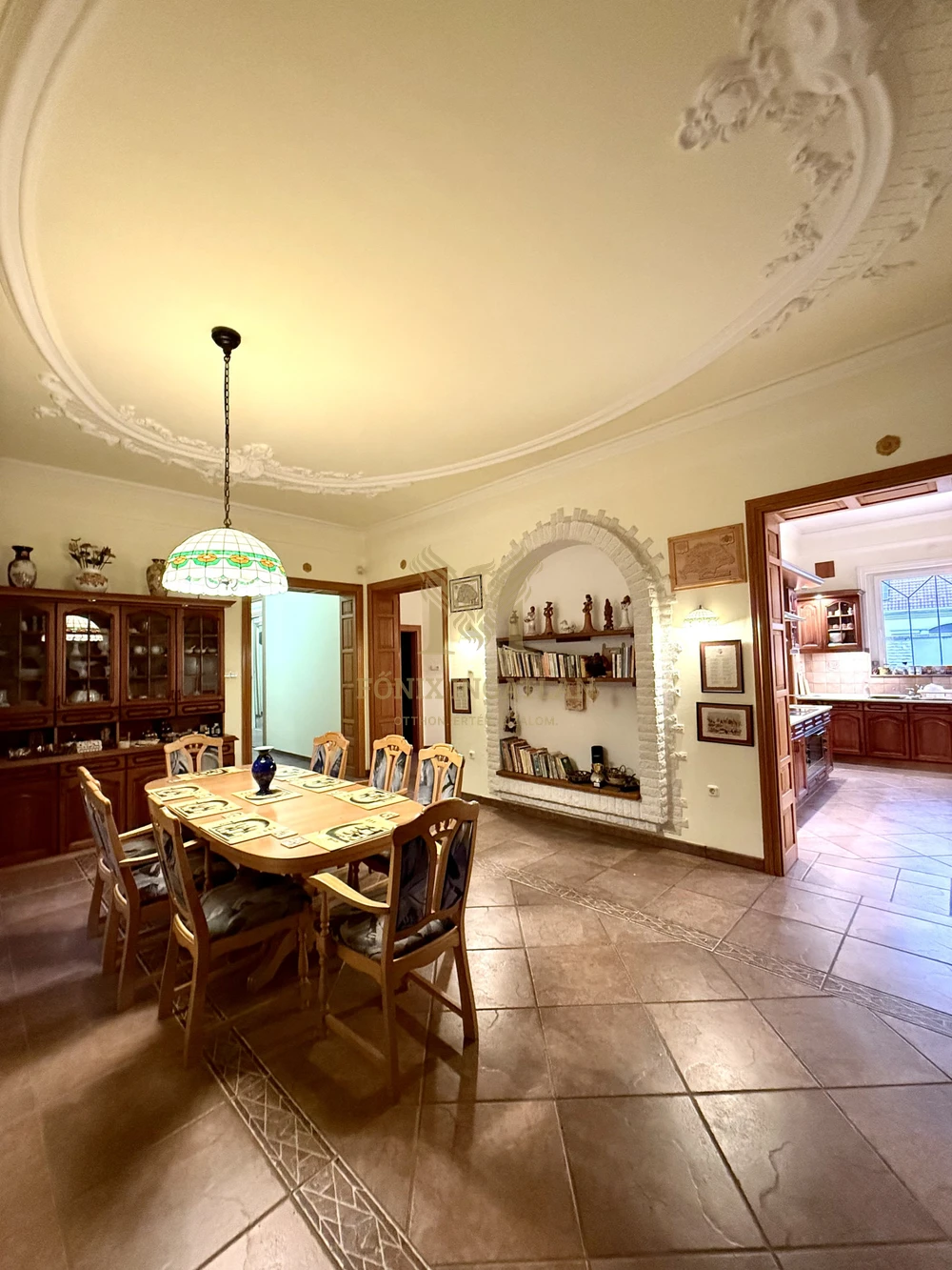 KÜLÖNLEGES CSALÁDI BIRTOK ELADÓ DEBRECEN, JÓZSA VÁROSRÉSZEN!