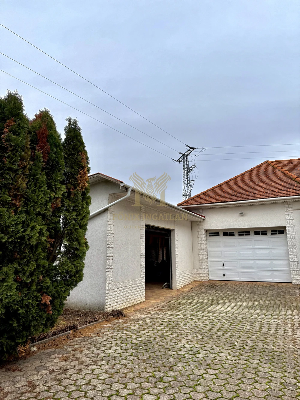 KÜLÖNLEGES CSALÁDI BIRTOK ELADÓ DEBRECEN, JÓZSA VÁROSRÉSZEN!