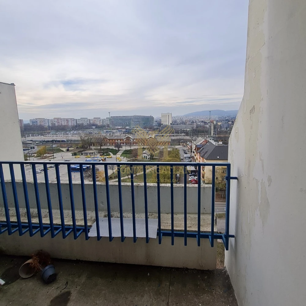 KELENFÖLDI, GELLÉRT-HEGYRE NÉZŐ ÖRÖKPANORÁMÁS LAKÁS ELADÓ!