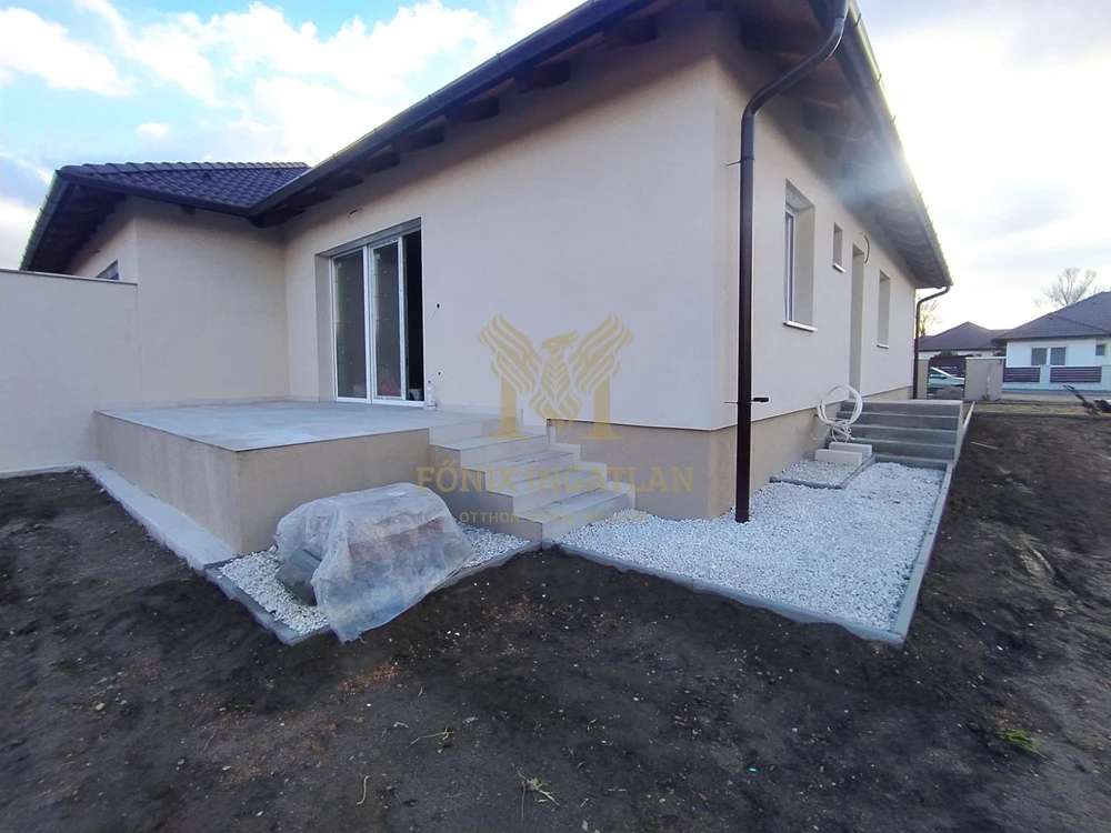 Prémium ikerházfél Vácrátóton 2025-ös átadással