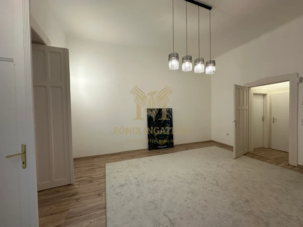 Kiváló ár-érték arányú erkélyes, felújított lakás az Ilka utcában