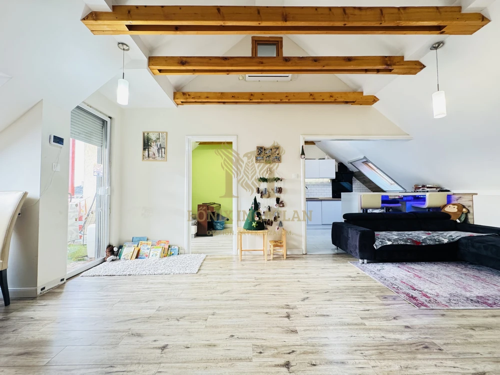 Belvárosi, modern, 6 lakásos társasházban eladó lakás!