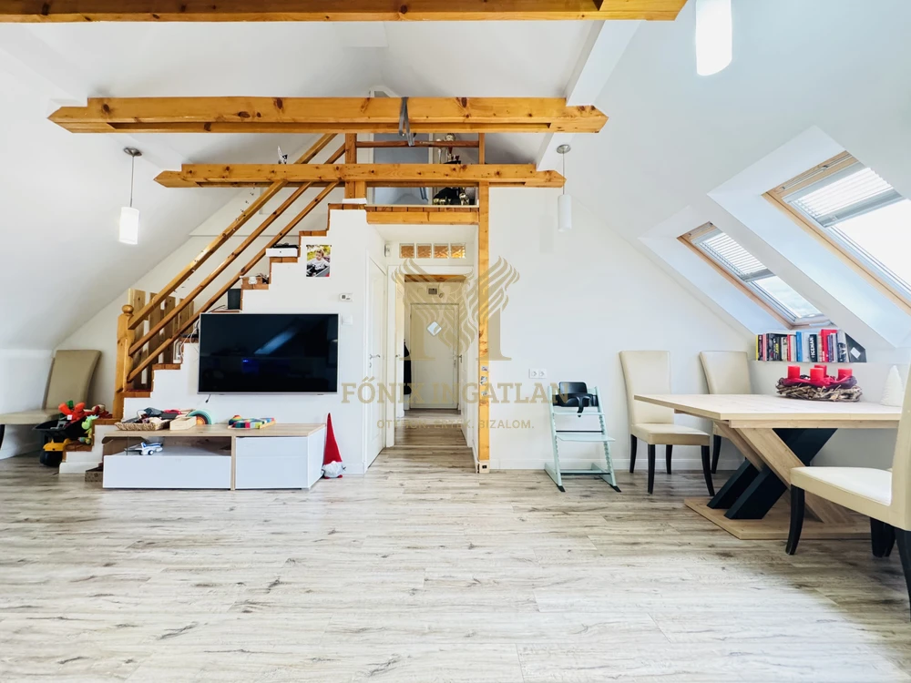 Belvárosi, modern, 6 lakásos társasházban eladó lakás!