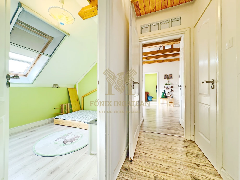 Belvárosi, modern, 6 lakásos társasházban eladó lakás!