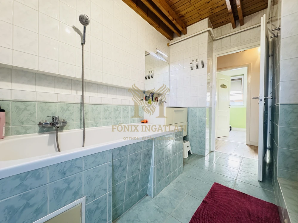 Belvárosi, modern, 6 lakásos társasházban eladó lakás!