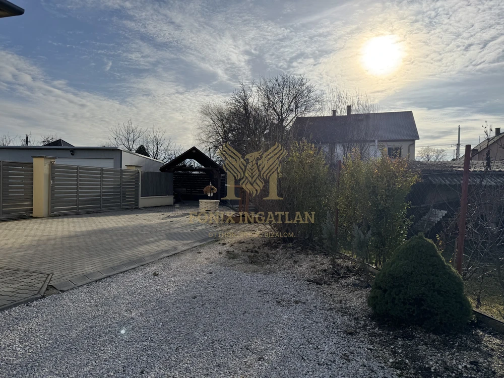 Belvárosi, modern, 6 lakásos társasházban eladó lakás!