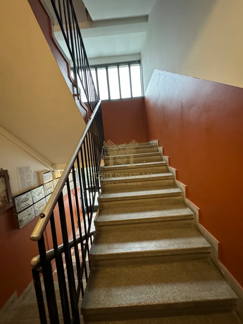 Zseniális lokációval lakás eladó a Fehérvári úton