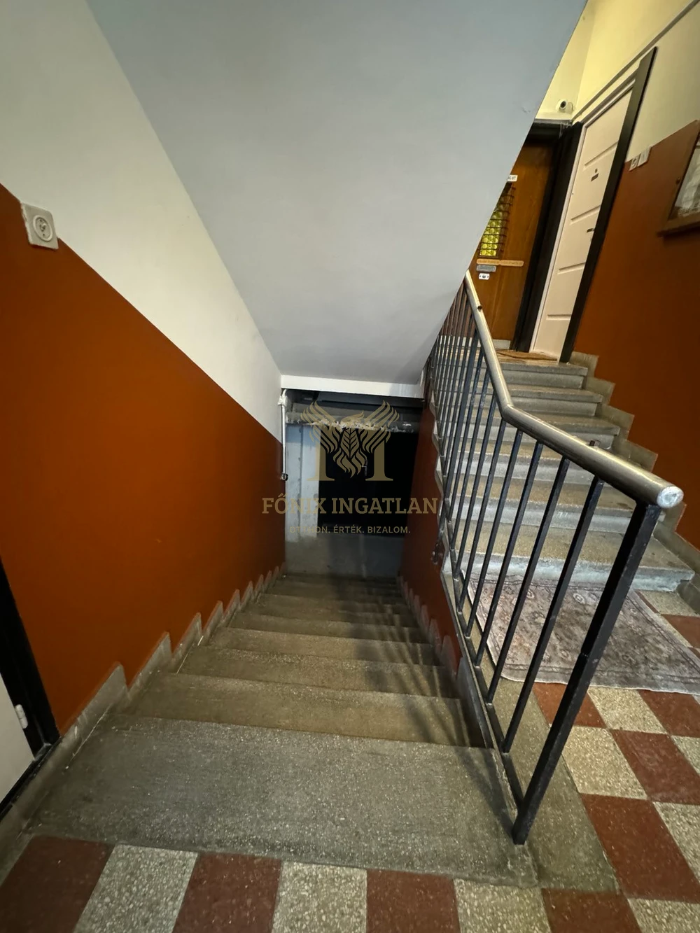 Zseniális lokációval lakás eladó a Fehérvári úton