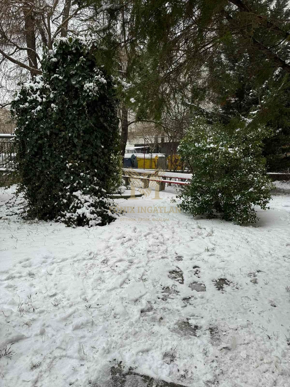 Zseniális lokációval lakás eladó a Fehérvári úton