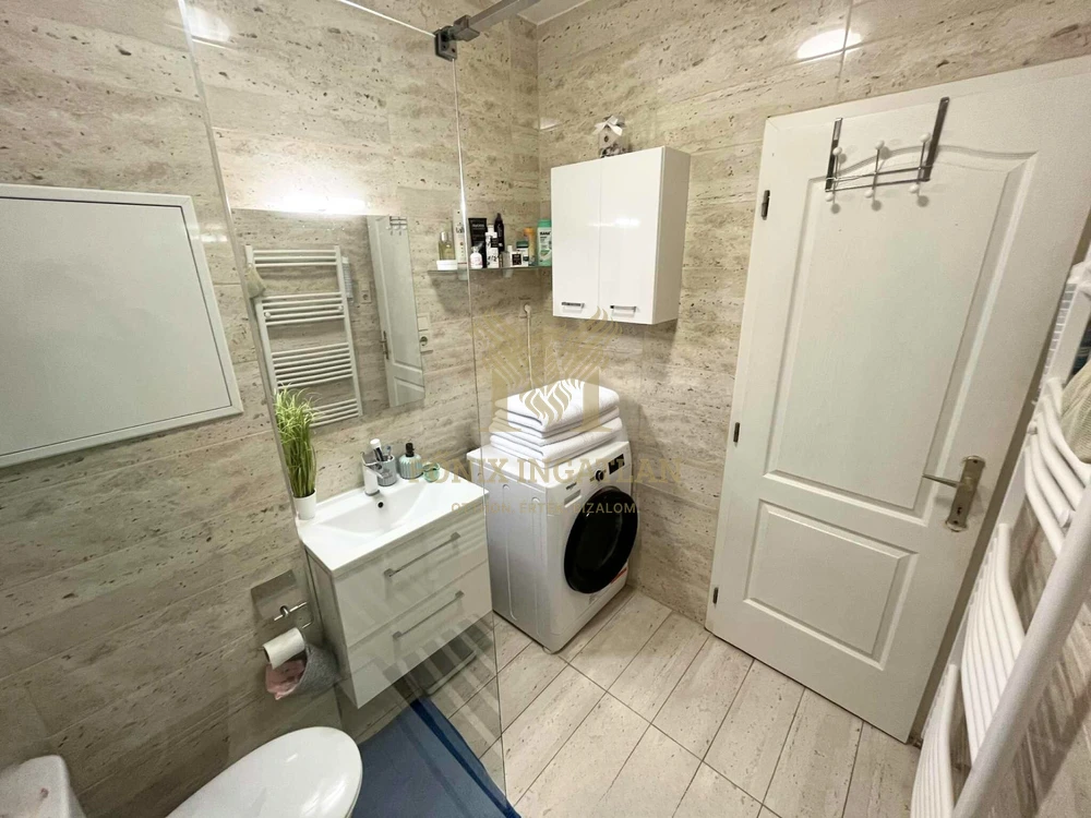 Világos, kiváló elrendezésű lakás remek lokációban – a IV. és XV. kerület határán