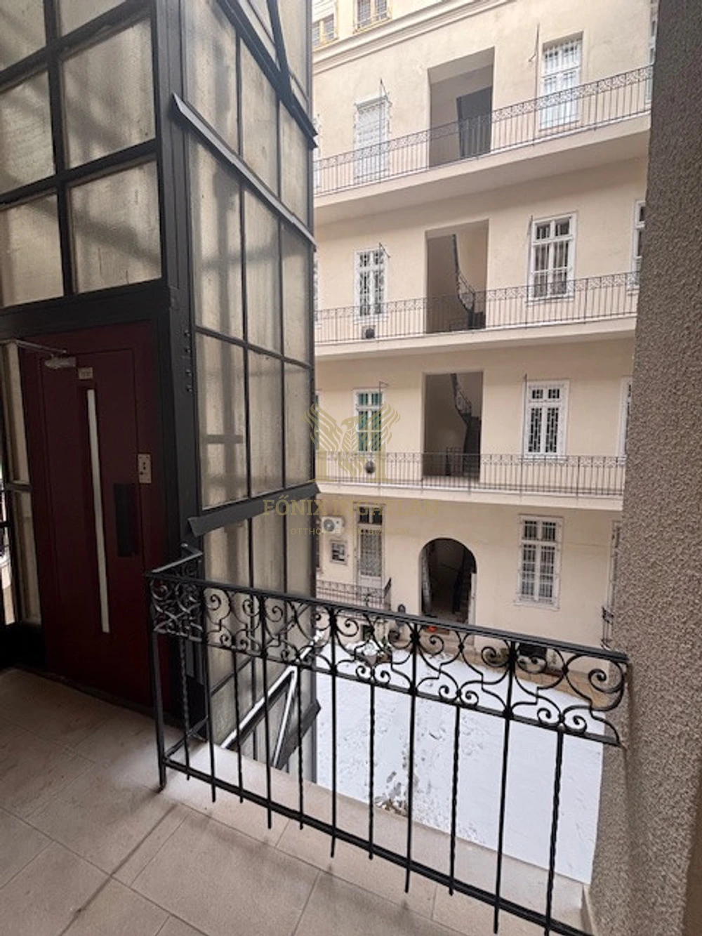 Felújítandó lakás eladó  a BEM TÉREN