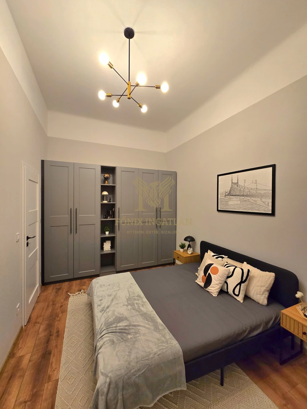 ÚJLIPÓTVÁROS XIII. KERÜLET EGYIK LEGKEDVELTEBB RÉSZÉN A HEGEDŰS GYULA UTCÁBAN FELÚJÍTOTT LUXUS LAKÁS ELADÓ!