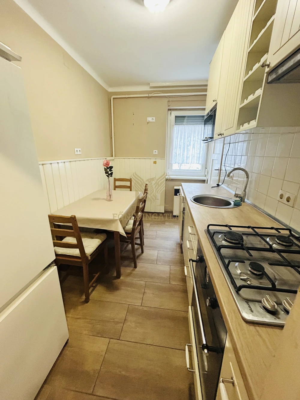 Áresés!!! 3 szobás, földszinti otthon eladó zöld környezetben.