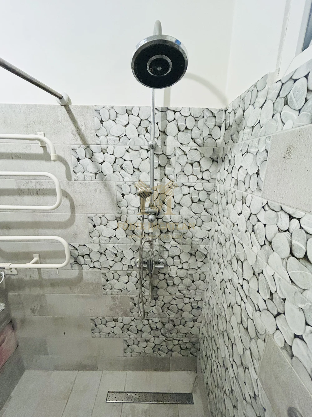 Áresés!!! 3 szobás, földszinti otthon eladó zöld környezetben.