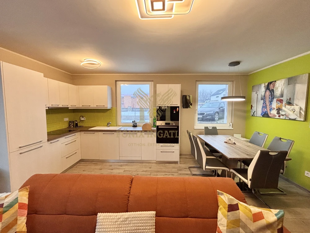 Modern, energiatakarékos családi ház eladó Vácrátóton – Szent István lakódombon!