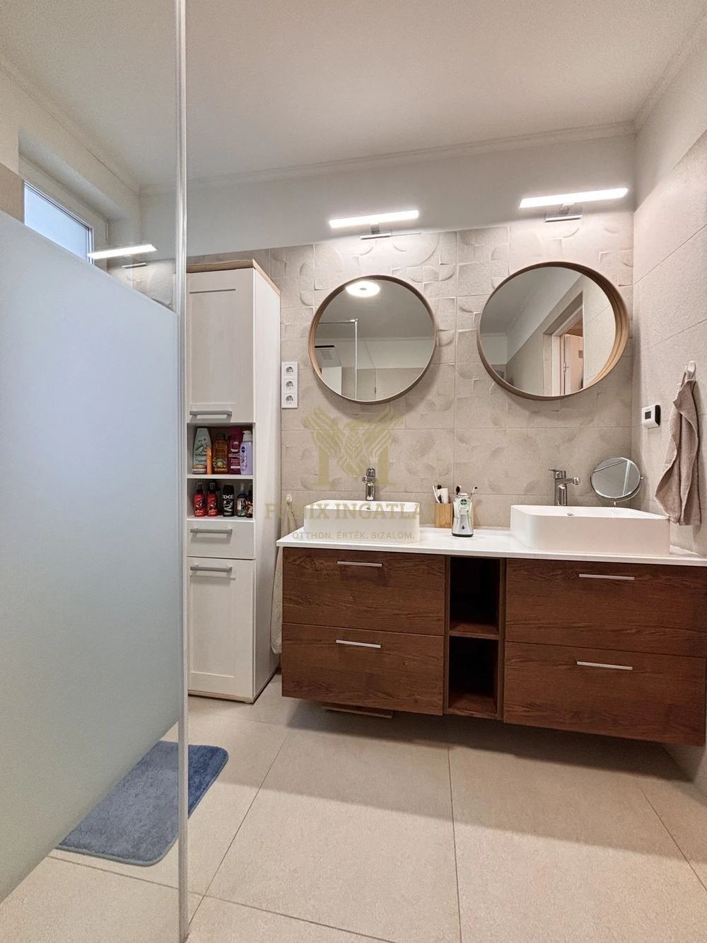 Modern, energiatakarékos családi ház eladó Vácrátóton – Szent István lakódombon!