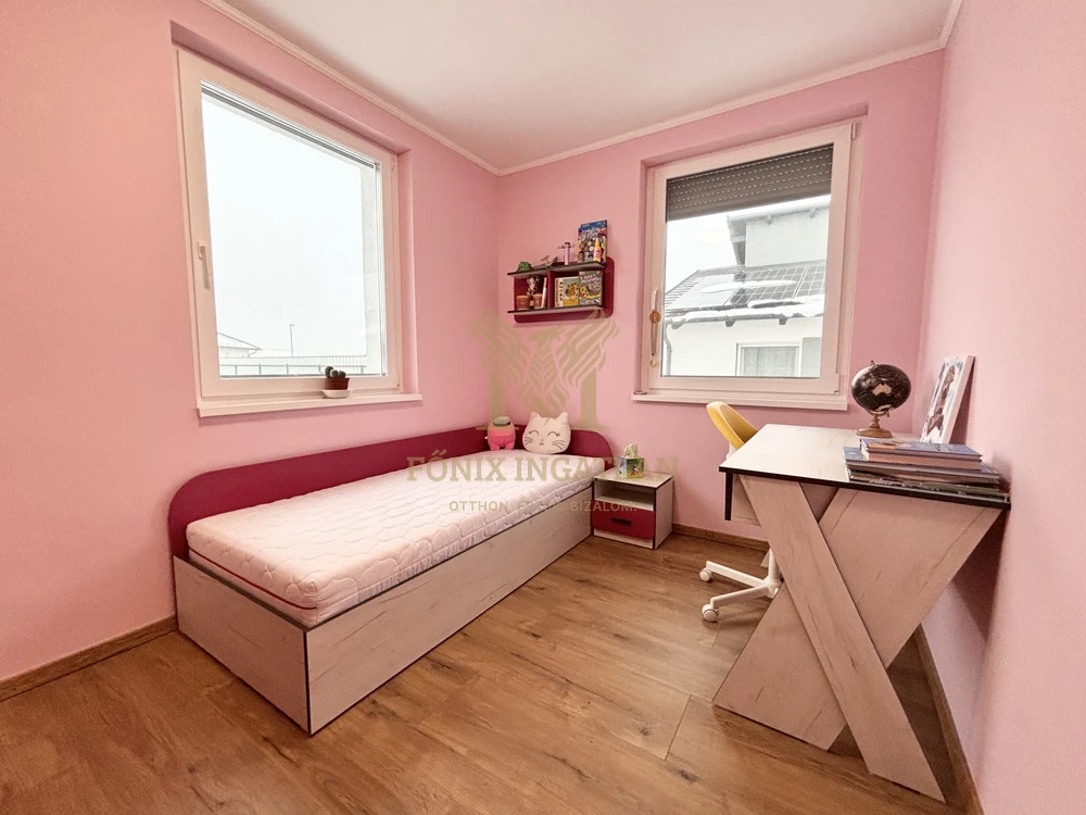 Modern, energiatakarékos családi ház eladó Vácrátóton – Szent István lakódombon!