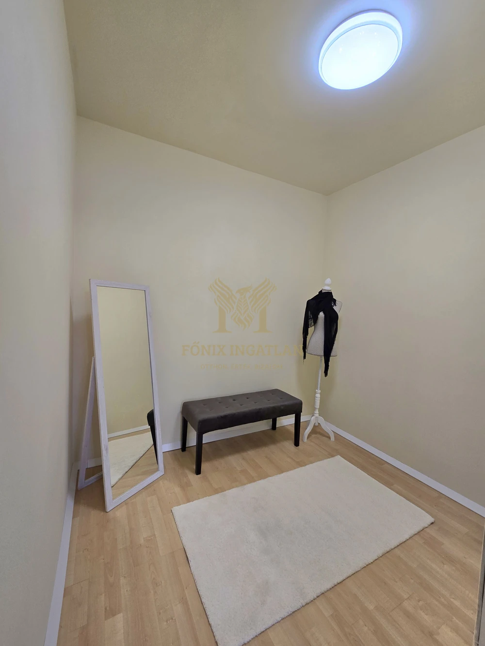 Angyalföldön, Szent László úti felújított lakás eladó