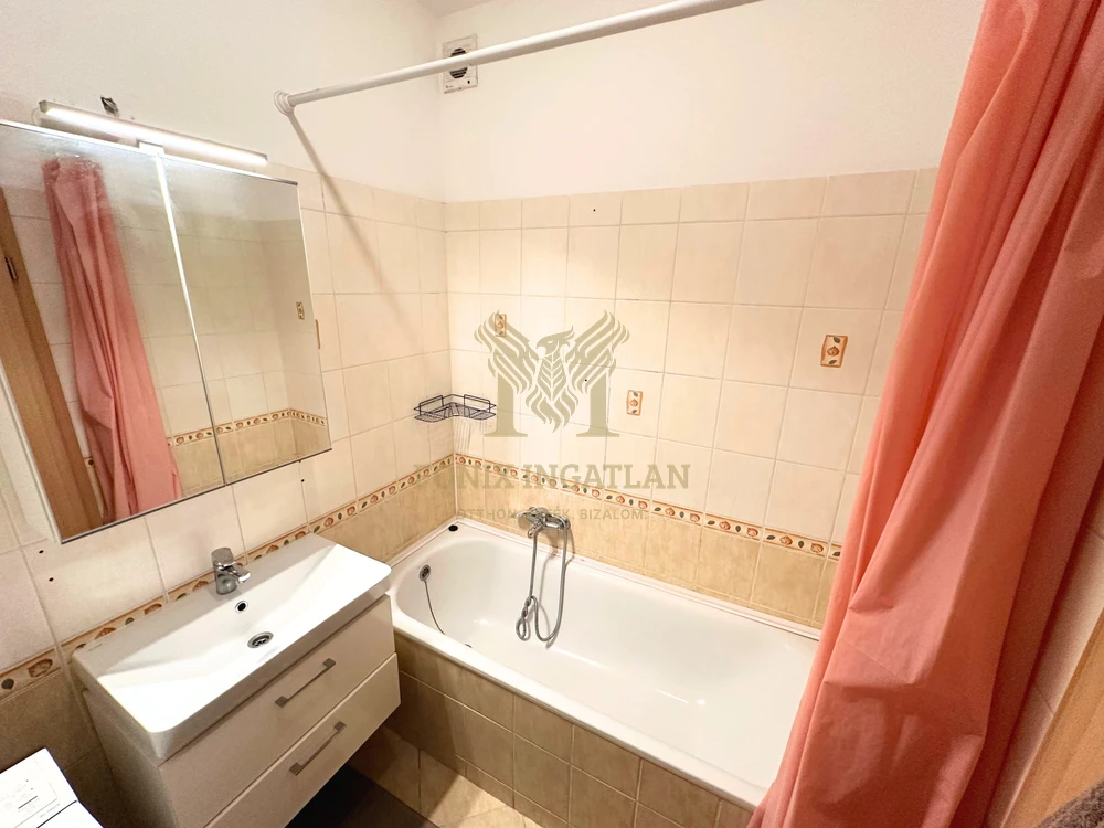 Napsütötte otthon remek elhelyezkedéssel a XIII. kerületben!