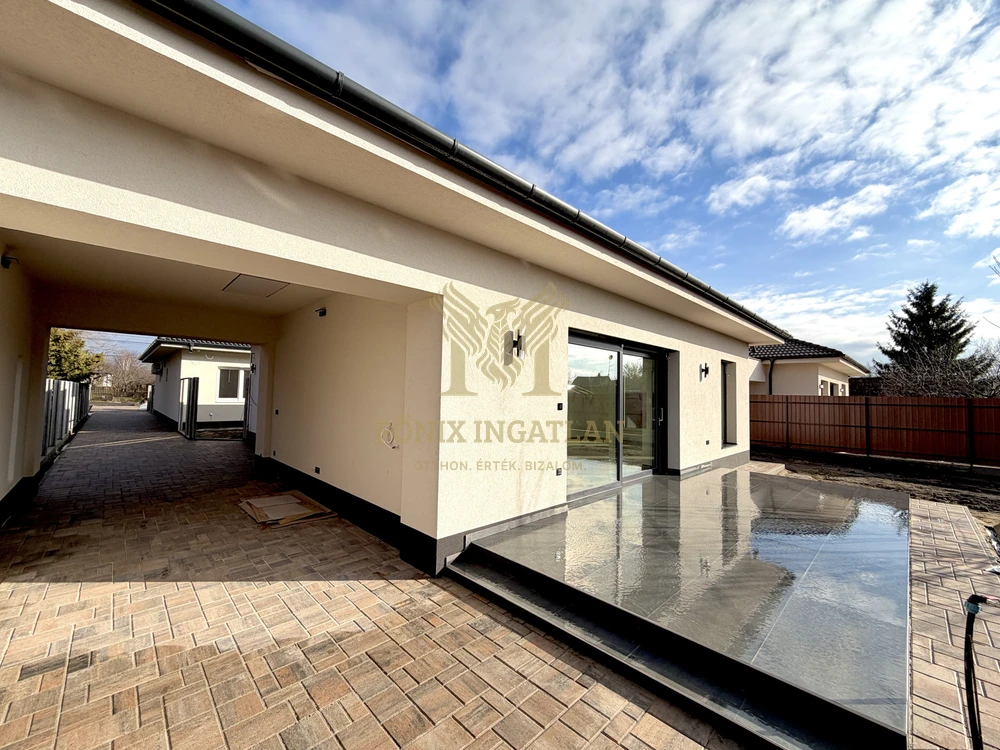 Debrecen-Józsán új építésű, kulcsrakész állapotban modern családi ház eladó!