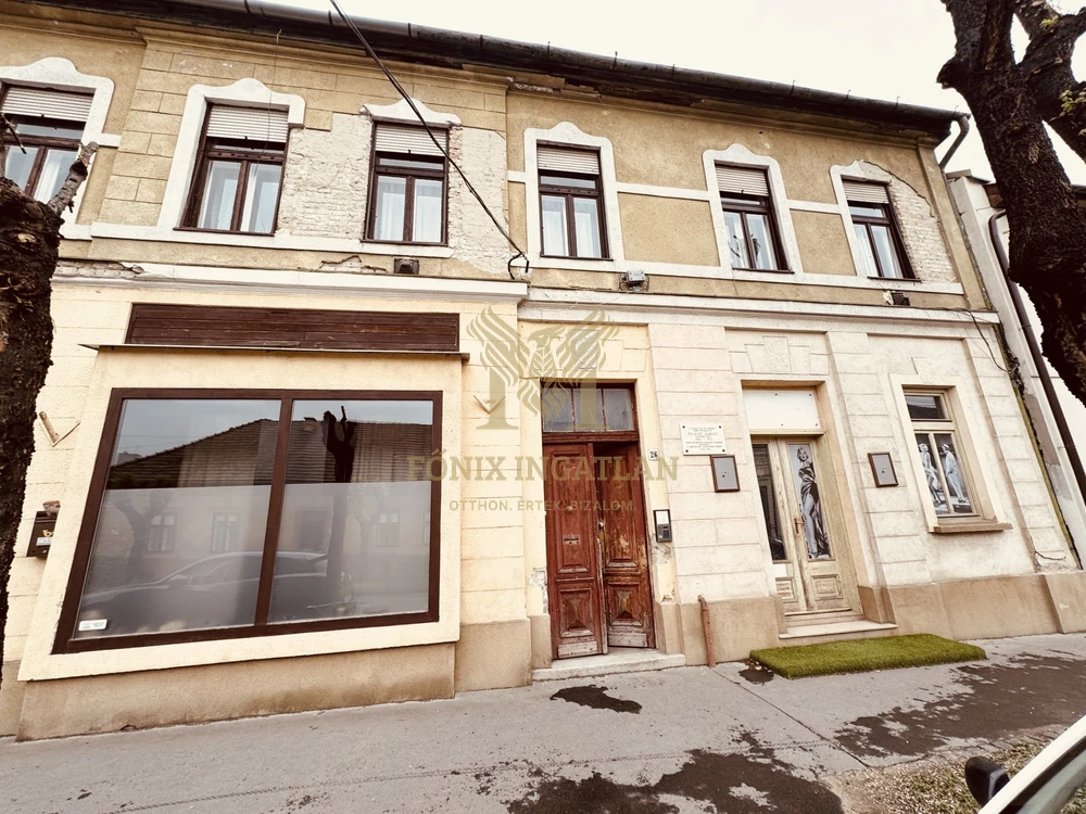 Kiváló lehetőség Vác történelmi belvárosában közel a Duna-parthoz!