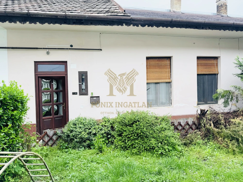 Kiváló lehetőség Vác történelmi belvárosában közel a Duna-parthoz!