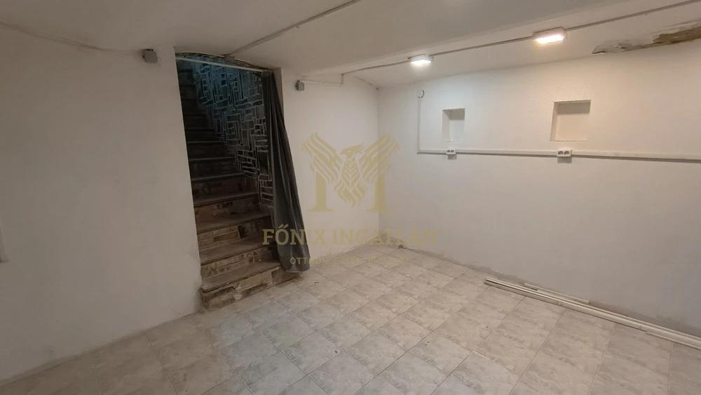 KÜLÖNLEGESSÉG  a IV. kerületben: az Attila utcában